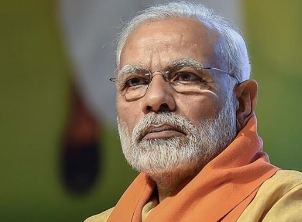 特朗普前两天刚在社交媒体上炫耀，说美印达成了“历史性贸易协议”，美国把印度商品的