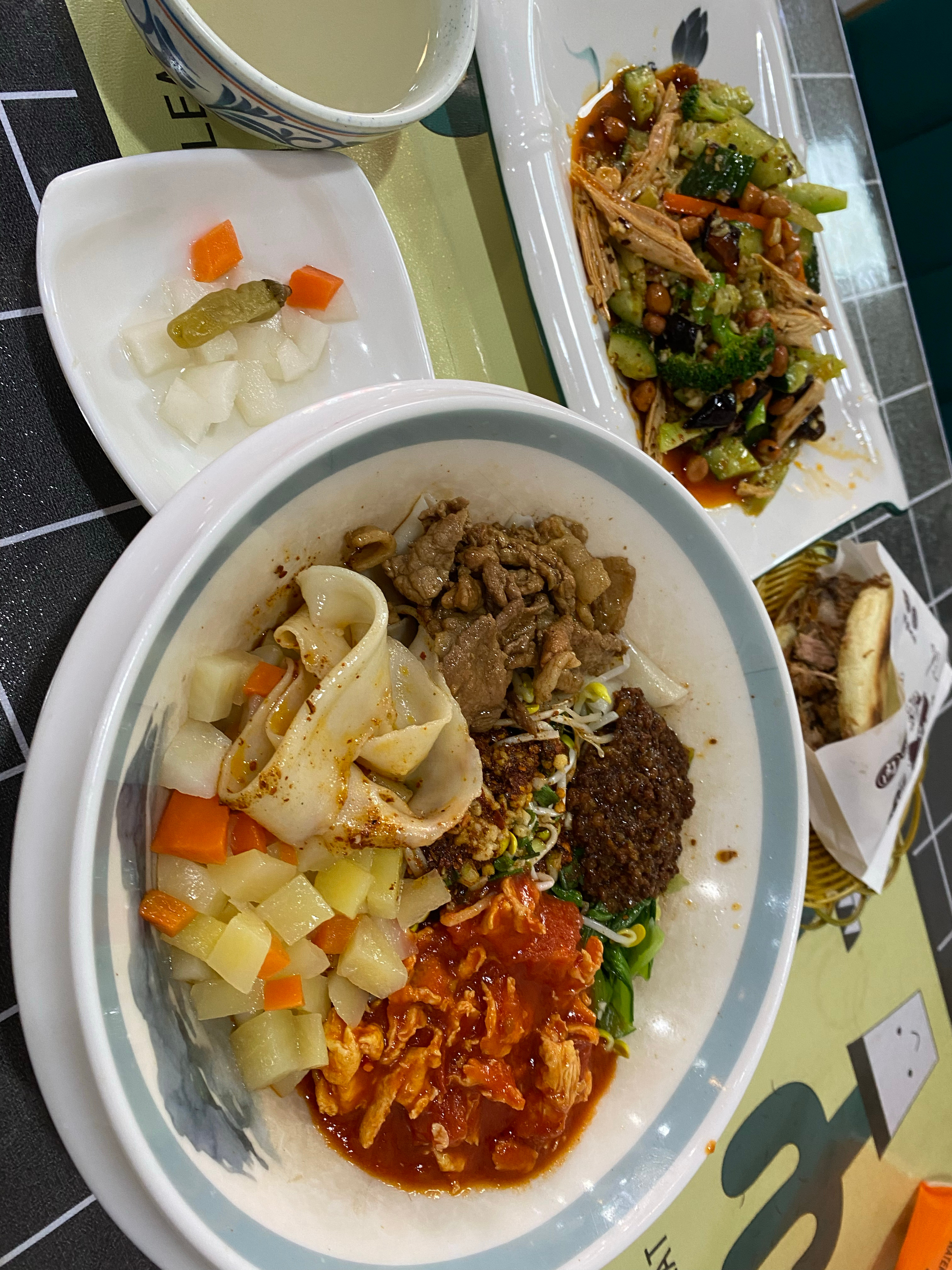 在广州能吃到相对于正宗的陕西美食，是属难得呀！ ​​​