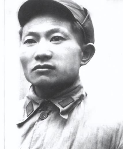 1942年八路军司令部被包围后，汉奸看到个俘虏，认出对方身份大吃一惊，之后与同伴