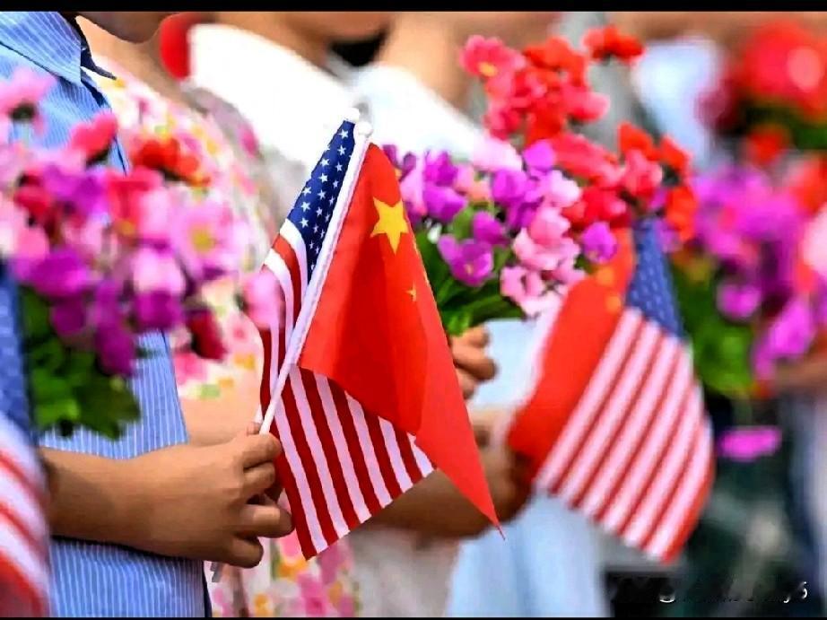 这一轮访华潮，被媒体人解读为“万国来朝”，倒还真有那么点意思。
过去，中国在外交