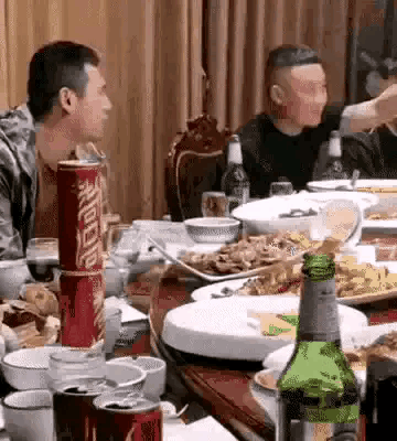 这操作一出，再铁的兄弟也得当场翻脸 。

交情再深厚的伙伴，也经不起毫无底线地反