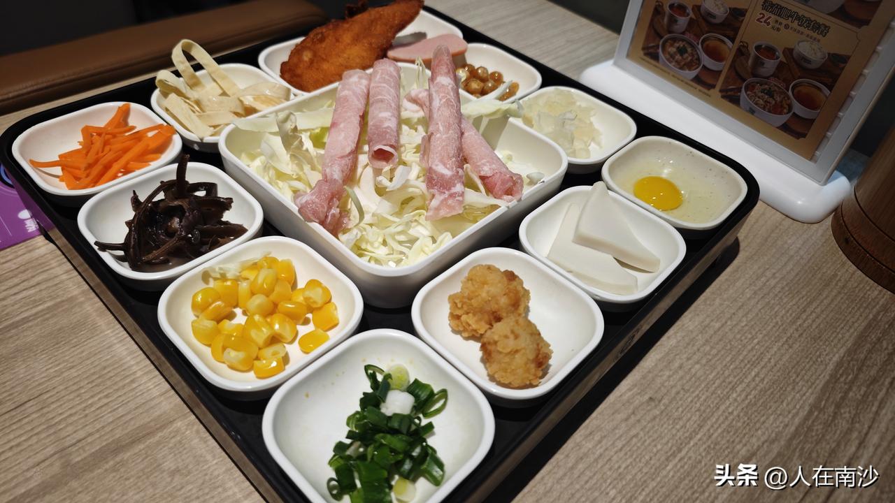 【山长水远跑来番禺万博，就为了吃个阿香米线】作为当年商场和店家品类偏少的南沙，阿