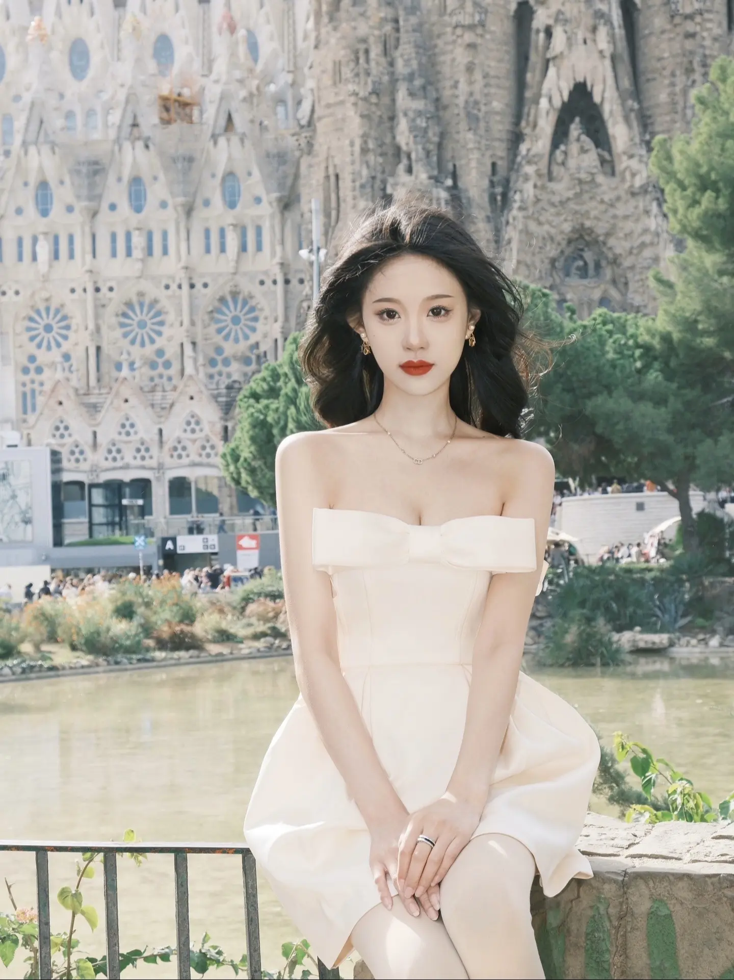 这一刻 圣家堂的光终于落在我身上