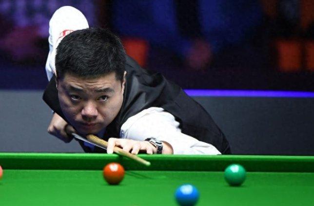 丁俊晖，稳！稳稳地推进，稳稳地胜利！将与赵心童争夺八强席位！

带着7-2的较大