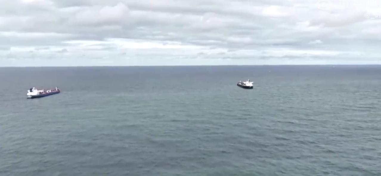 霍尔木兹海峡船只遭袭致4死3重伤，国际海事组织发声，2万海员被困太揪心
3月6日