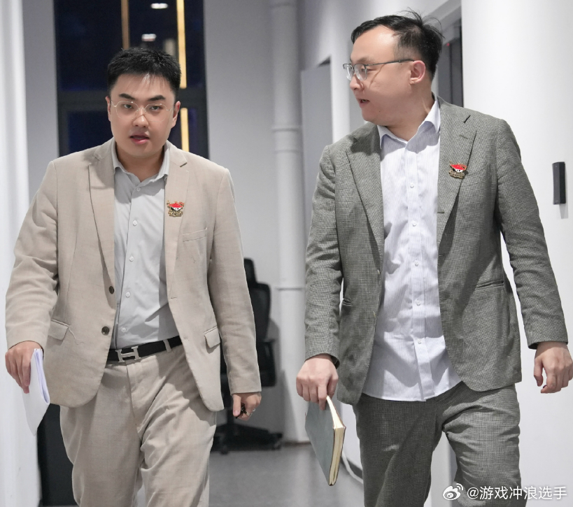 说实话，看AL教练组，感觉完全不是丹尼的对手啊，Breathe能不能顶住Bin大