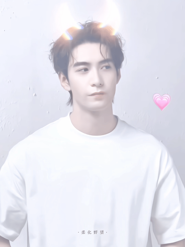 睡觉前连着听10首BoA的歌，曼妙。 