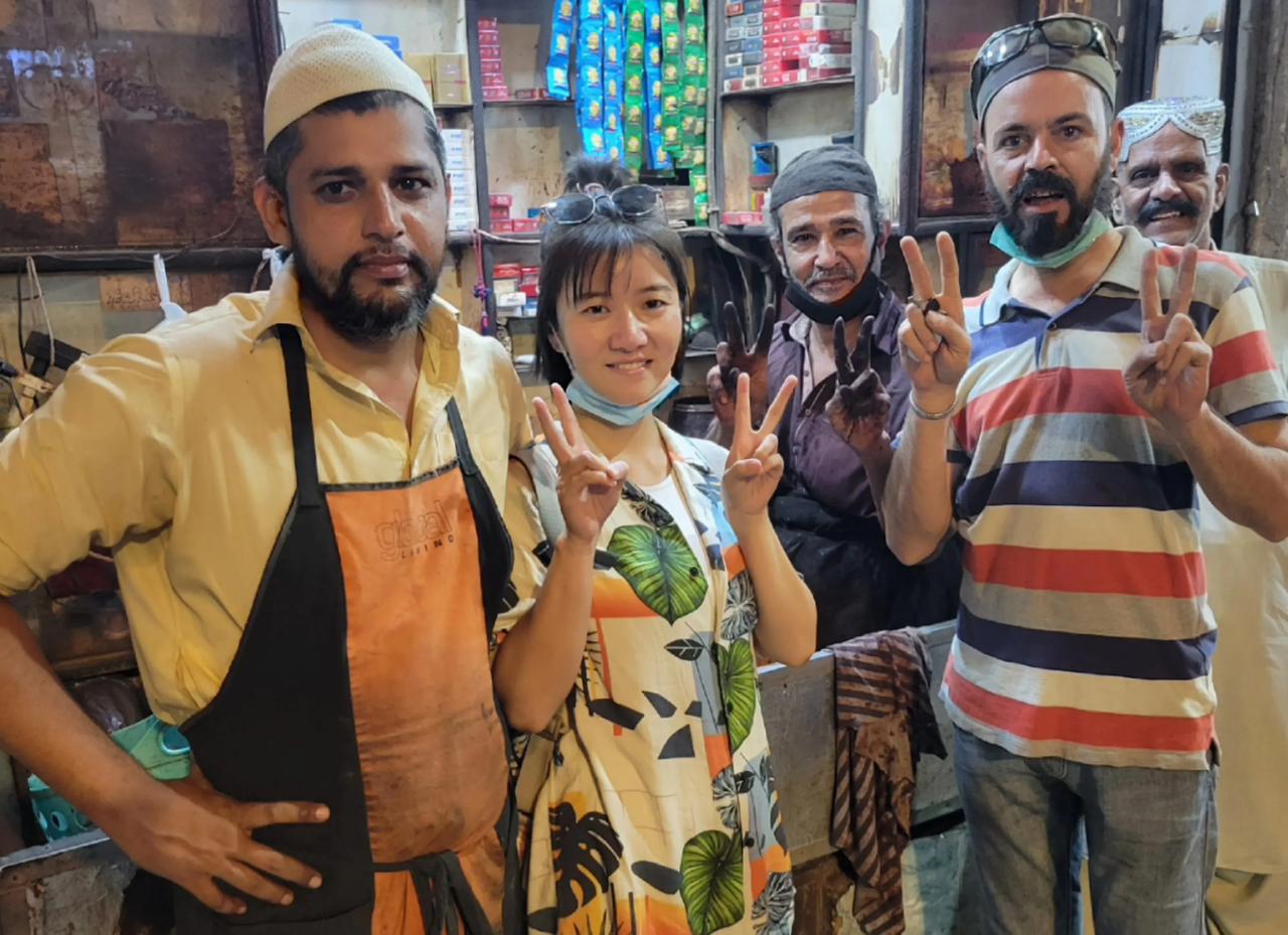 真没想到我在巴基斯坦待了快8个月，马上要走，心中不舍

昨天晚上我去美食街直播，