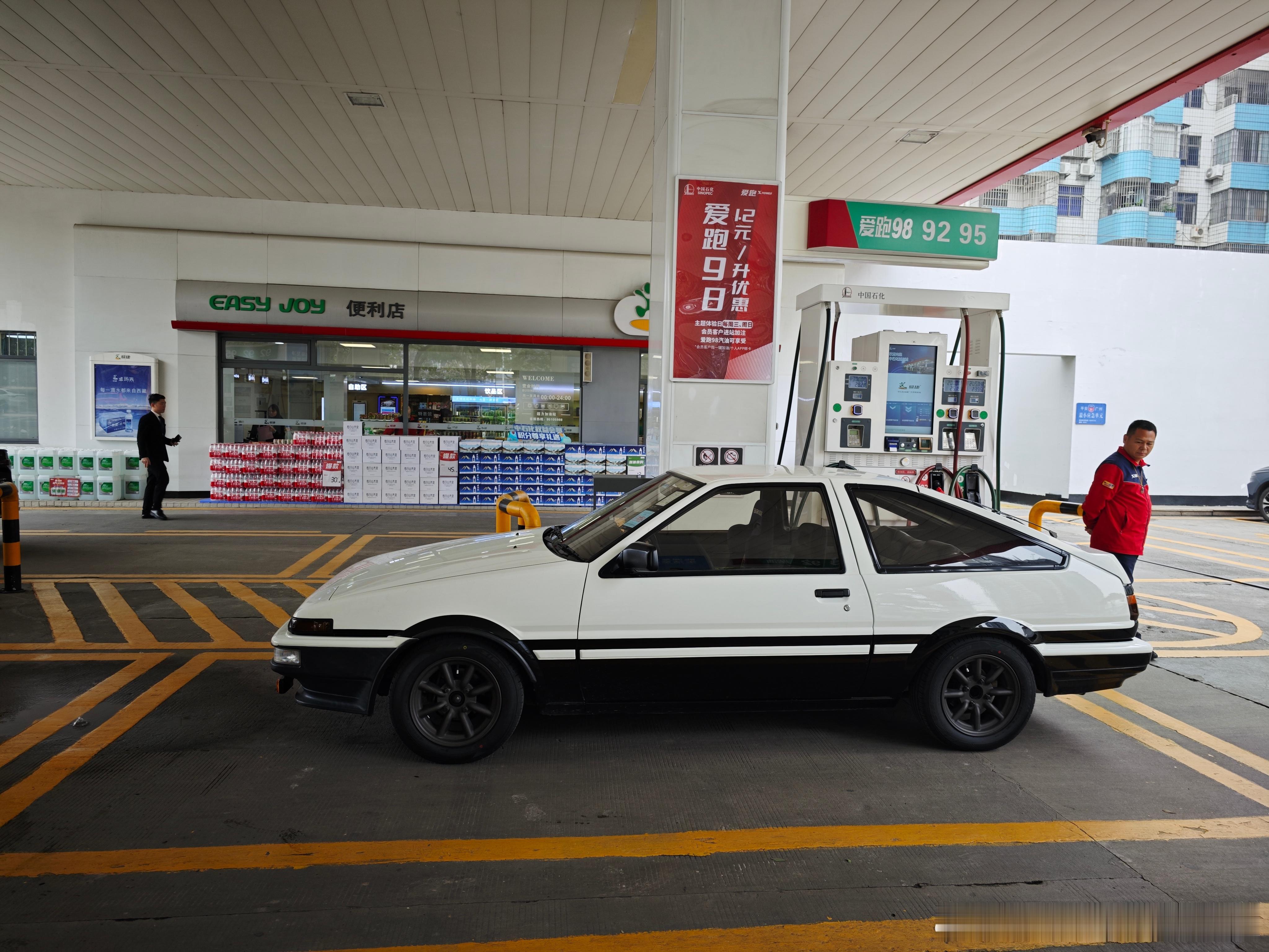 AE86真是能培养驾驶者的一台好车！ ​​​