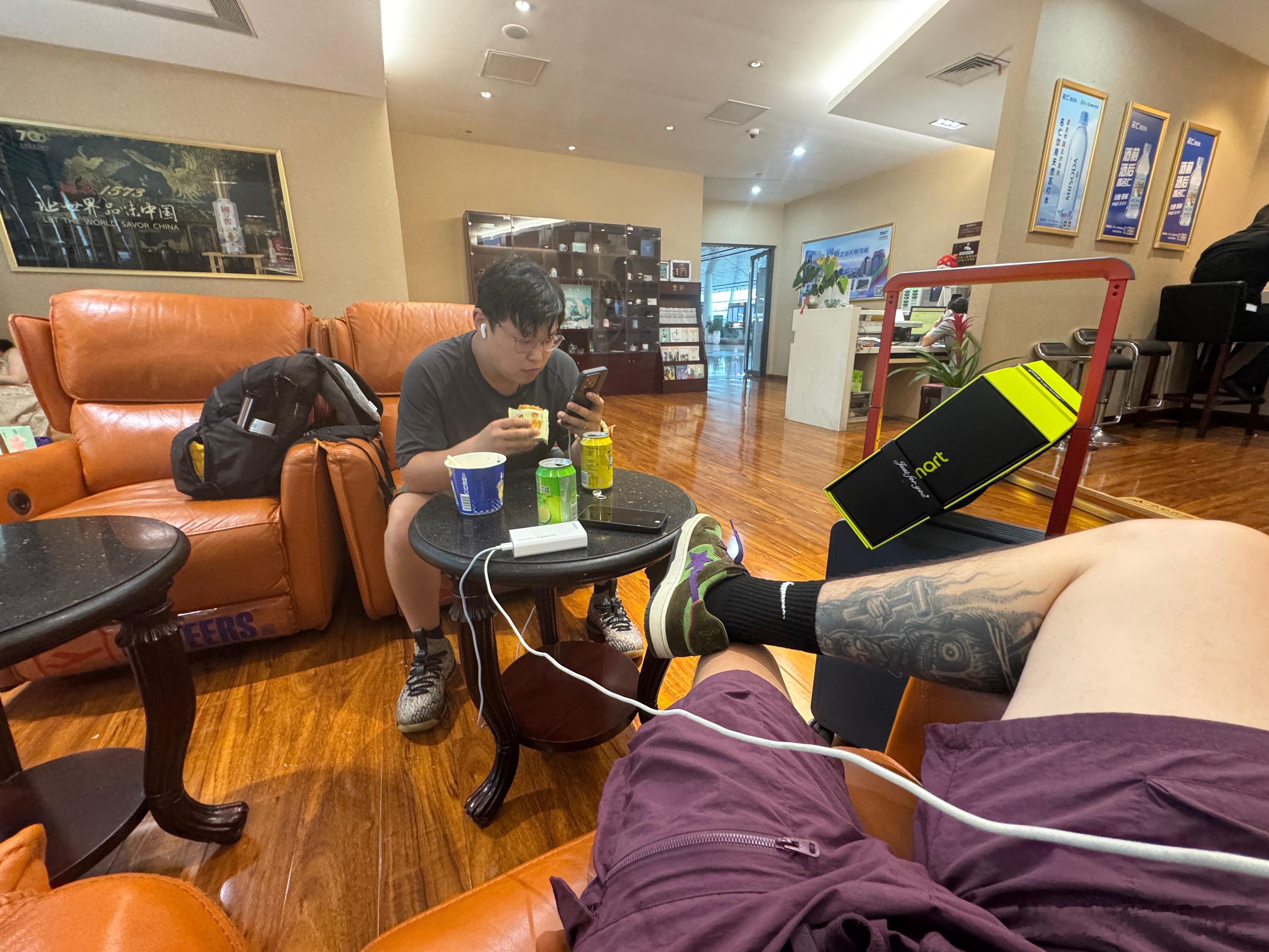 好的，出差到此结束～接下来继续干这个月剩下的9个吹牛的活等我挨着挨着把你们吹死b