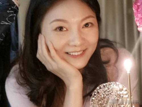 看完陈婷的故事，真的让人心里堵得慌。
 
1999年，18岁的她正在北电上课，突