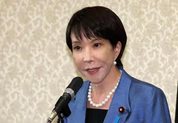 高市早苗怎么也没想到，上任不足两月就陷入绝境。现在哭也没用了。
马上，韩国总统李