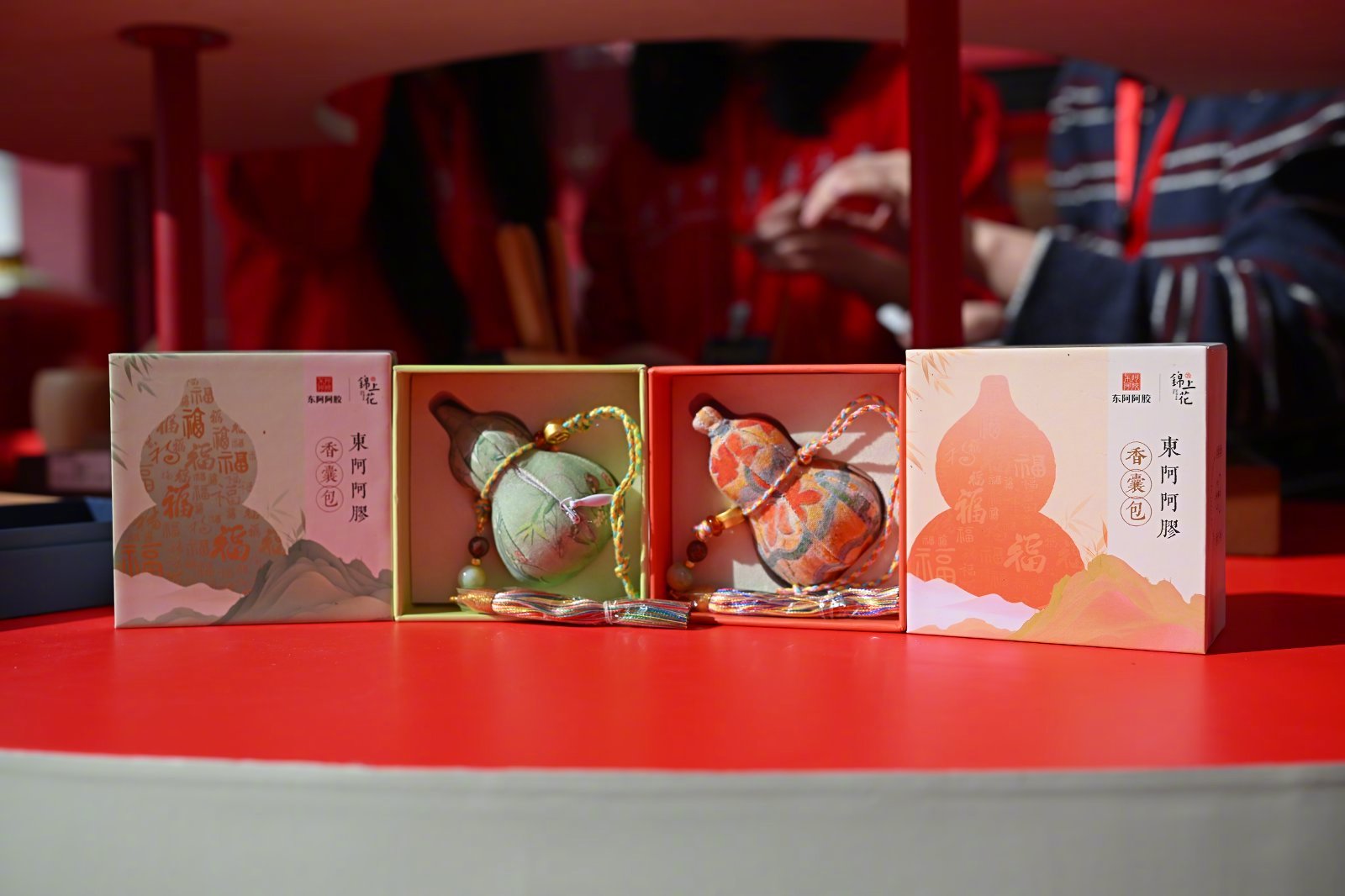 怎么给老外解释气血不足 哈哈哈，现在局面是：我们还在想咋解释，老外已经一边保温杯