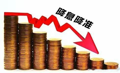 老美子不降息我们暂时也不能降，一旦降了钱就顺着人家的高息溜走了，导致我们的供过于