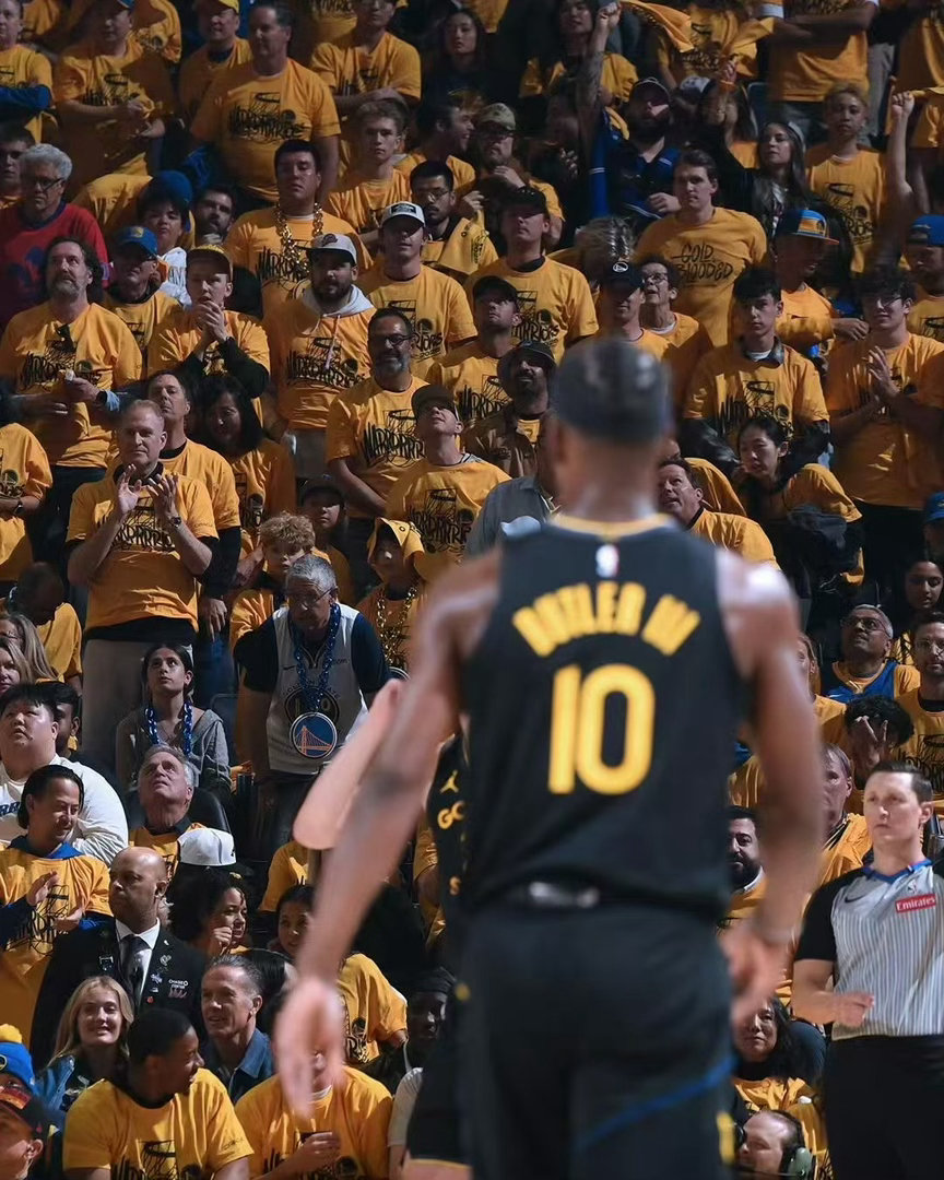 等待巴特勒的Day 131/⌛️jimmybutler