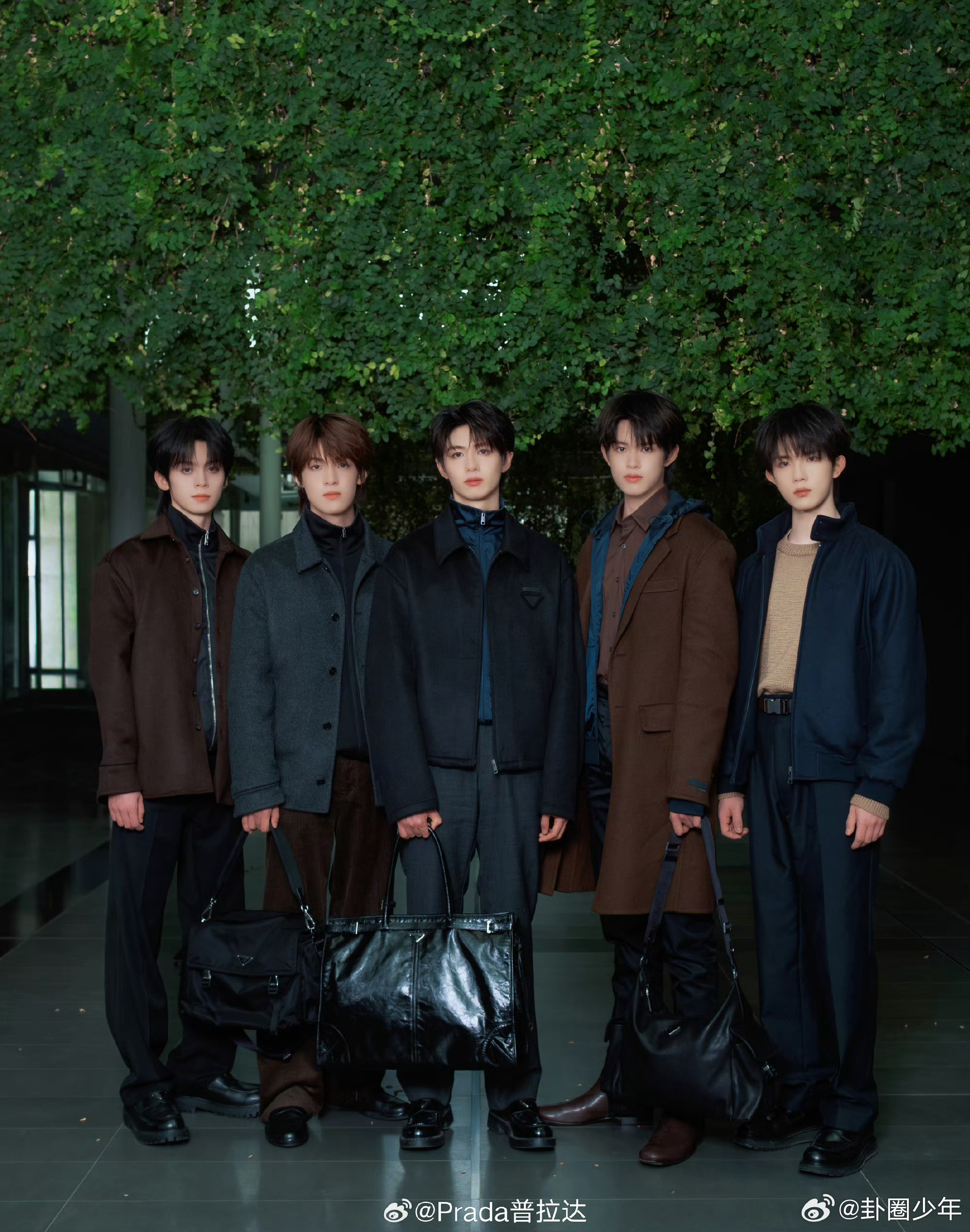 Prada发了登录少年普拉达发了登陆少年 来自Prada的重磅官宣，少年们以亮眼