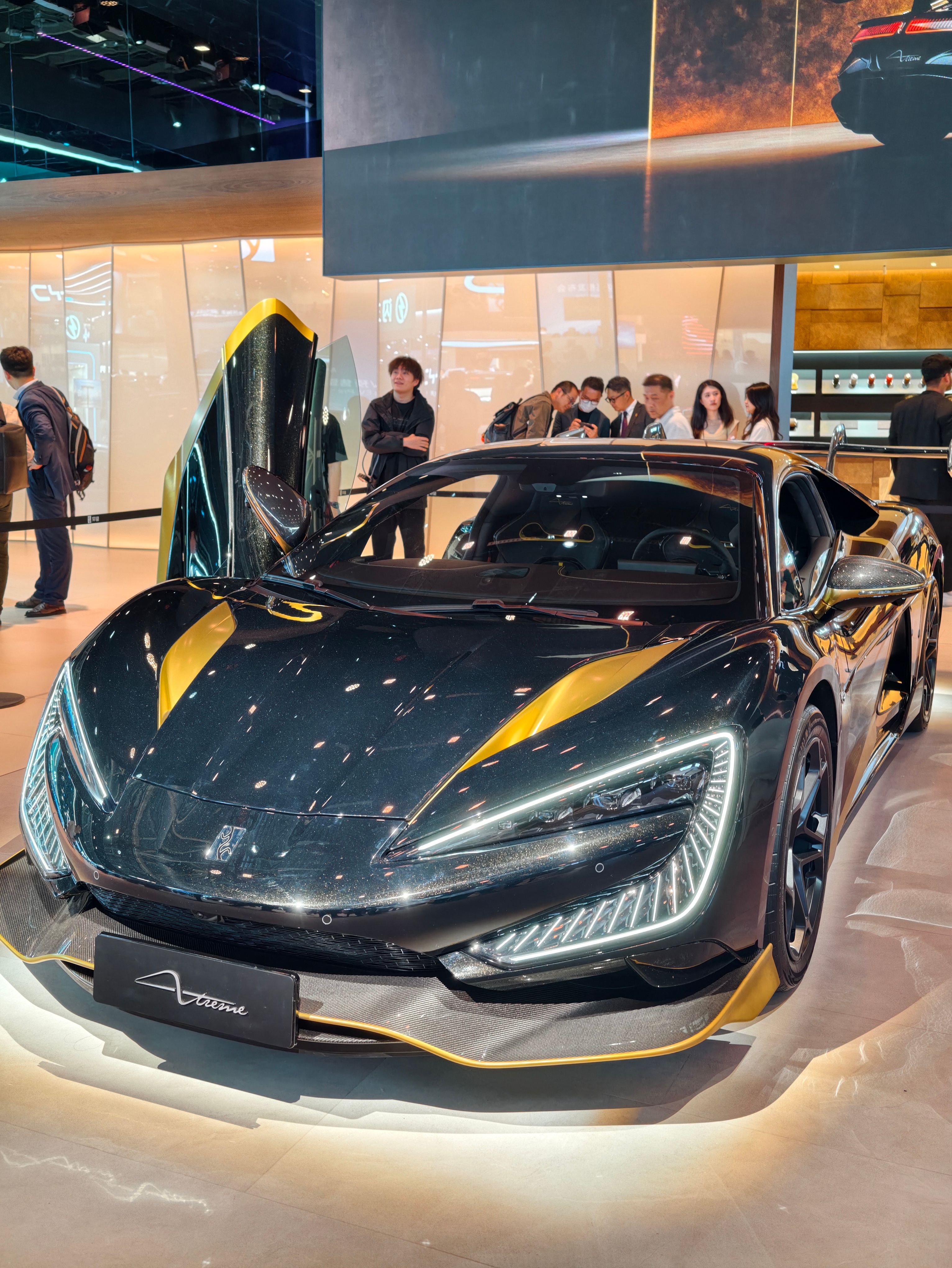 仰望汽车携旗下2026款U7、U8、U8L鼎世版，以及首款登陆Gran Turi