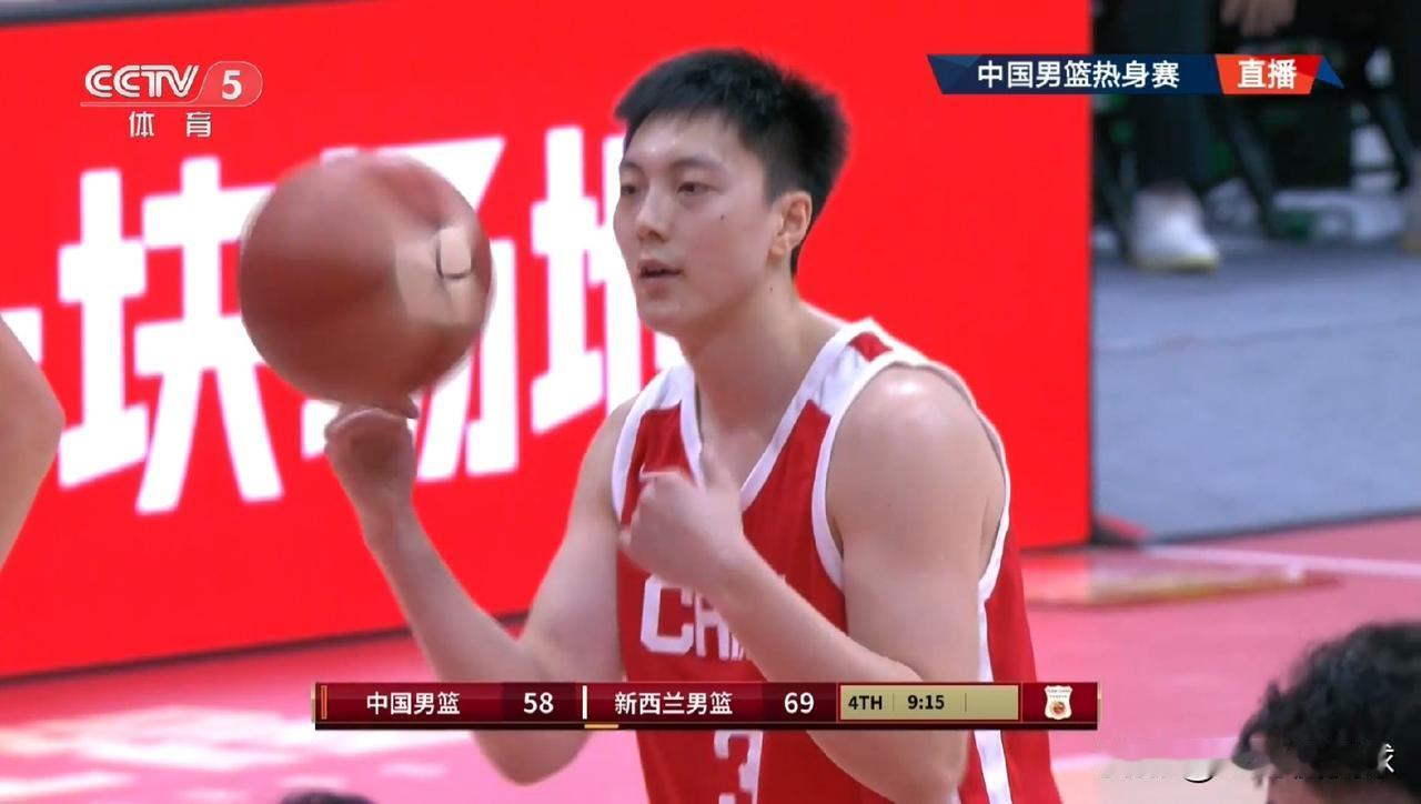 中国男篮后卫胡明轩真是太让人费解了！在今天中国男篮主场以77：84不敌新西兰男篮