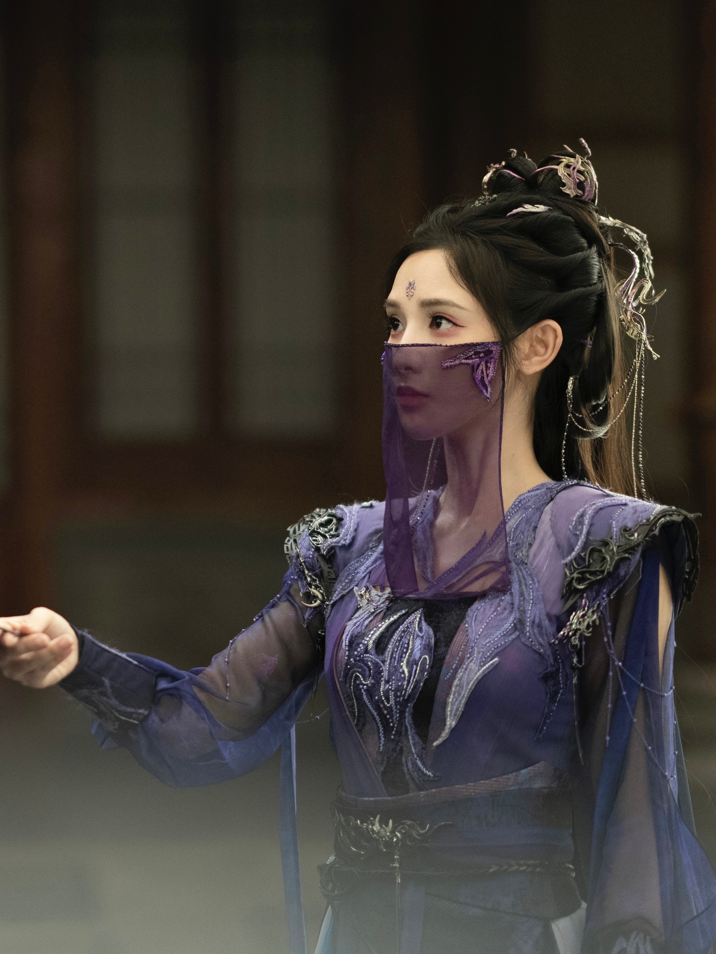 哎嘿新造型的新剧照～～～[期待][期待][期待]彭小苒 《暗河传》慕雨墨☽ 紫衣