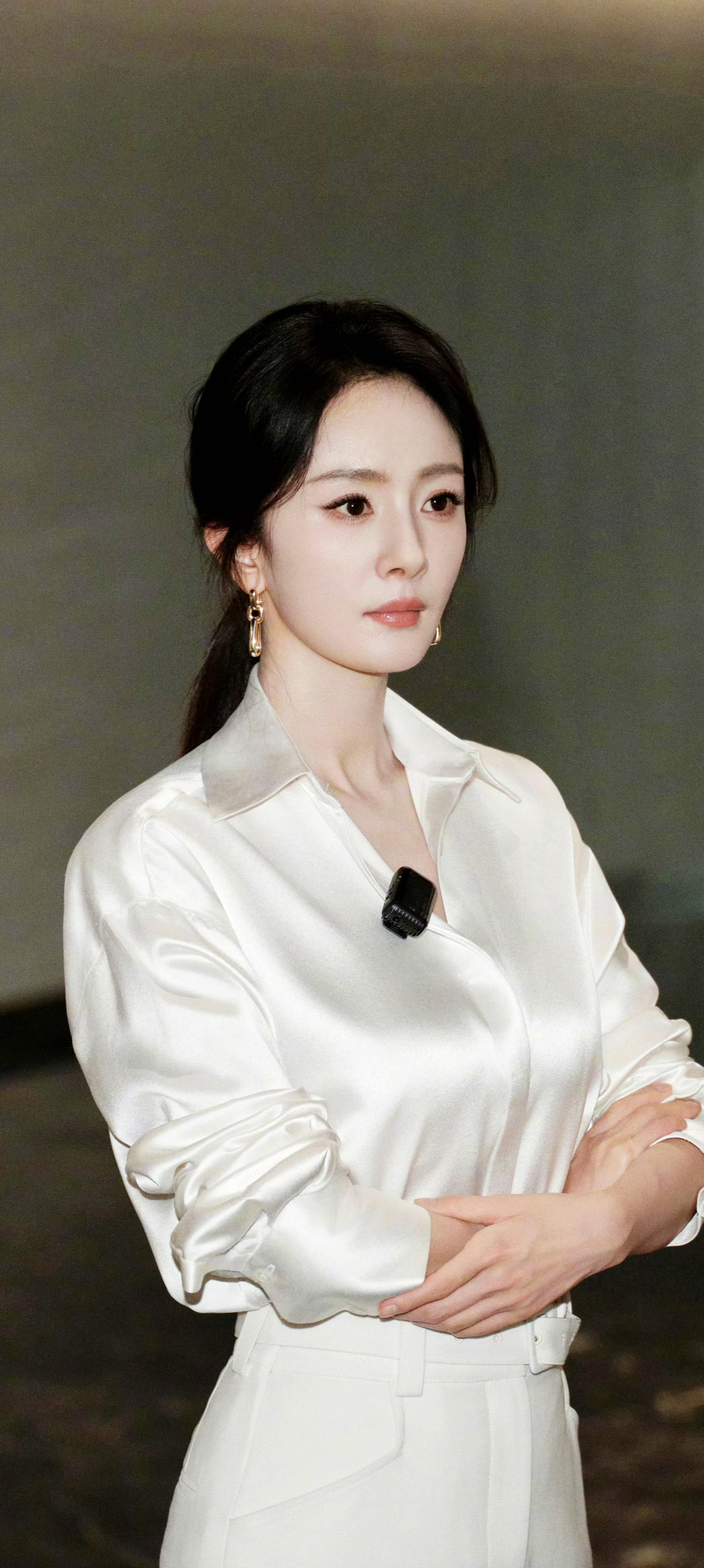 杨幂完全是妈妈级别的不得不说，真美[哇][哇][哇] ​​​