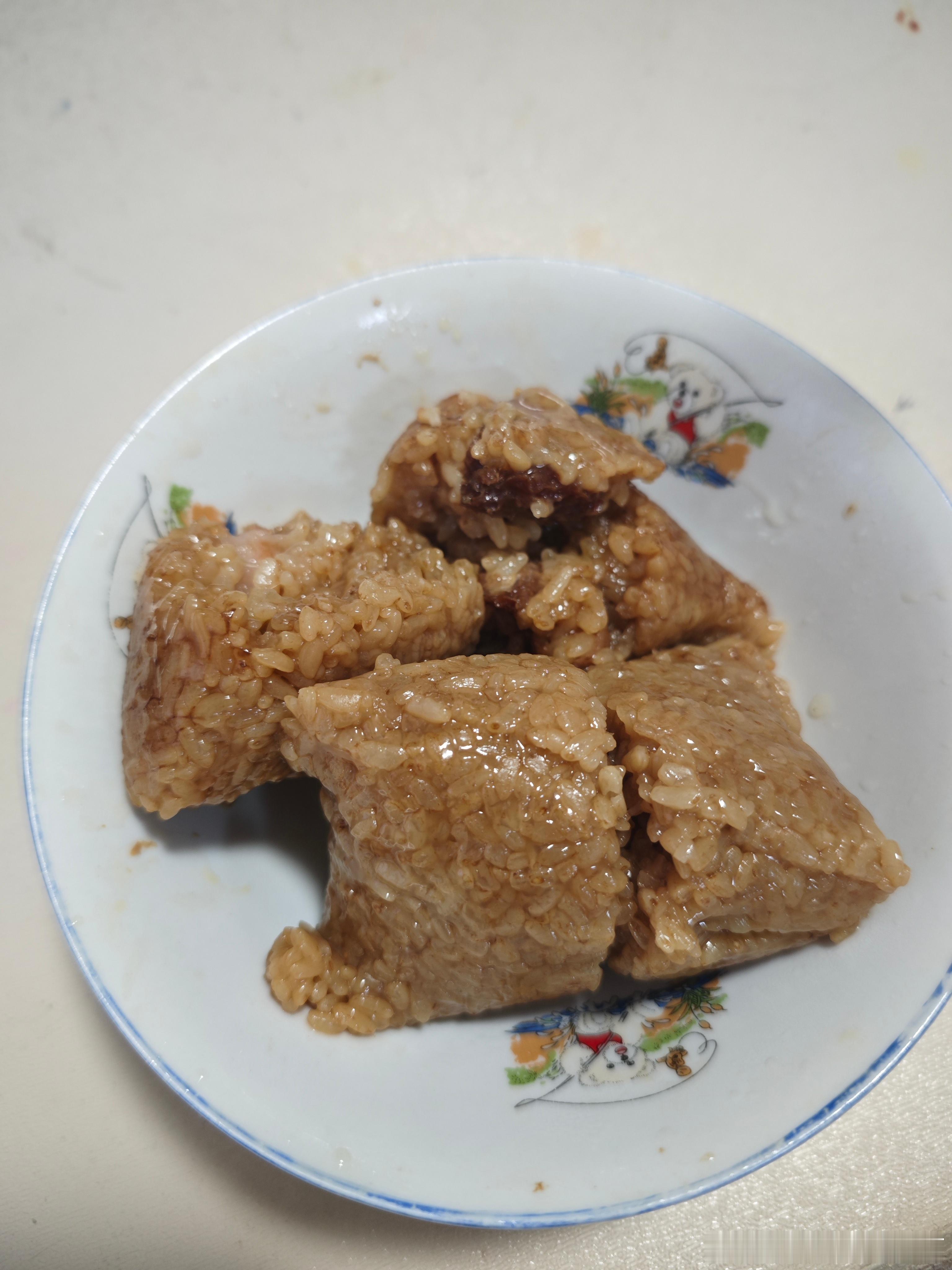 端午节还是要吃个粽子，应应景。