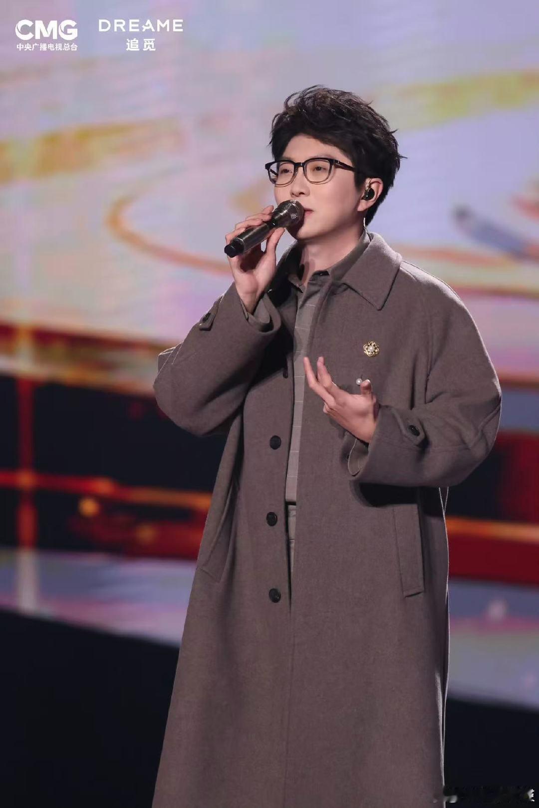 中秋夜被毛不易唱破防了湖南卫视中秋之夜 谁的中秋记忆被唤醒！毛不易《无名的人》舞