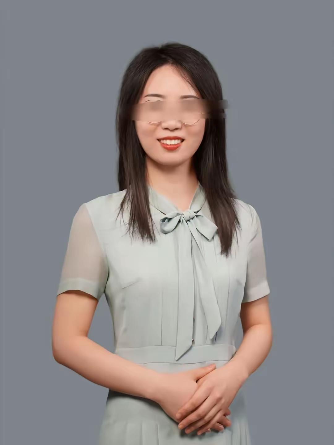 曾教授出名了，被人家女儿举报破坏他人家庭、学术不端、骗取经费。这成了今年武大的大