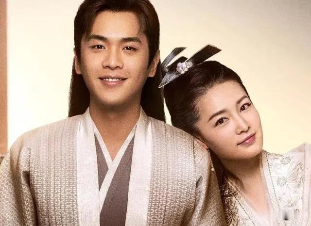 同样是“与张若昀合作演情侣”，《庆余年》中的李沁，《青丘狐传说》中的乔欣，《九州