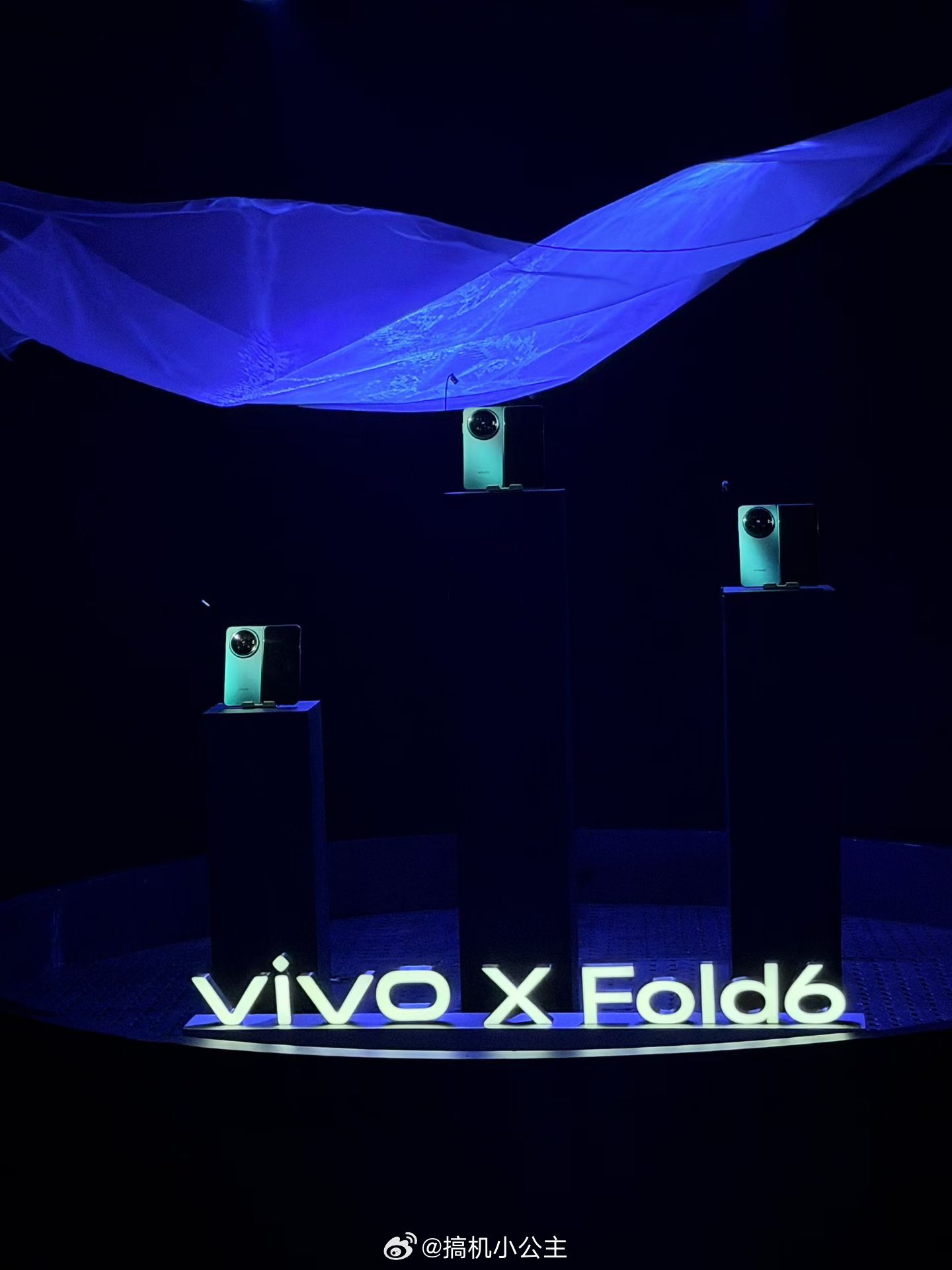 👏来看vivo X Fold6新品发布会～ 上海·西岸艺术中心