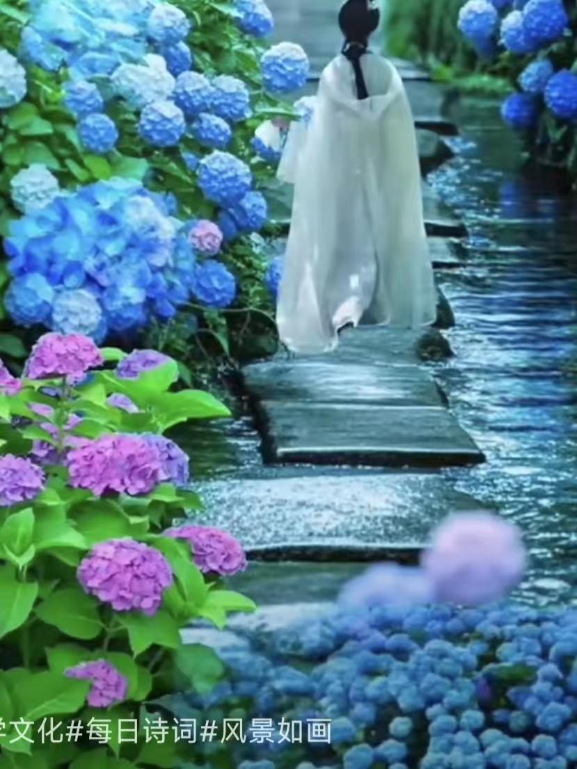 岁月
白头方知青春美，
珍惜时光醉余晖。
感叹岁月飞逝去，
往昔历历唯再回。