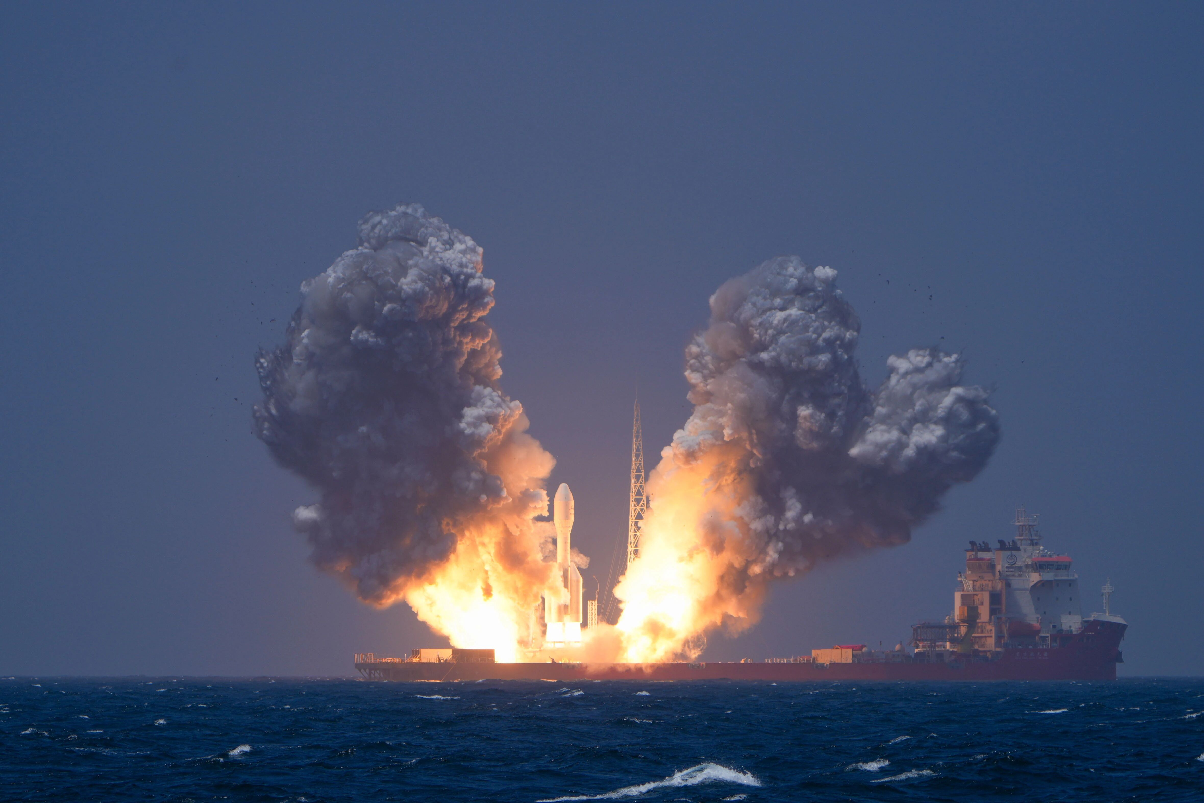 北京时间2026年7月22日10时54分，我国太原卫星发射中心在上海东部海域使用