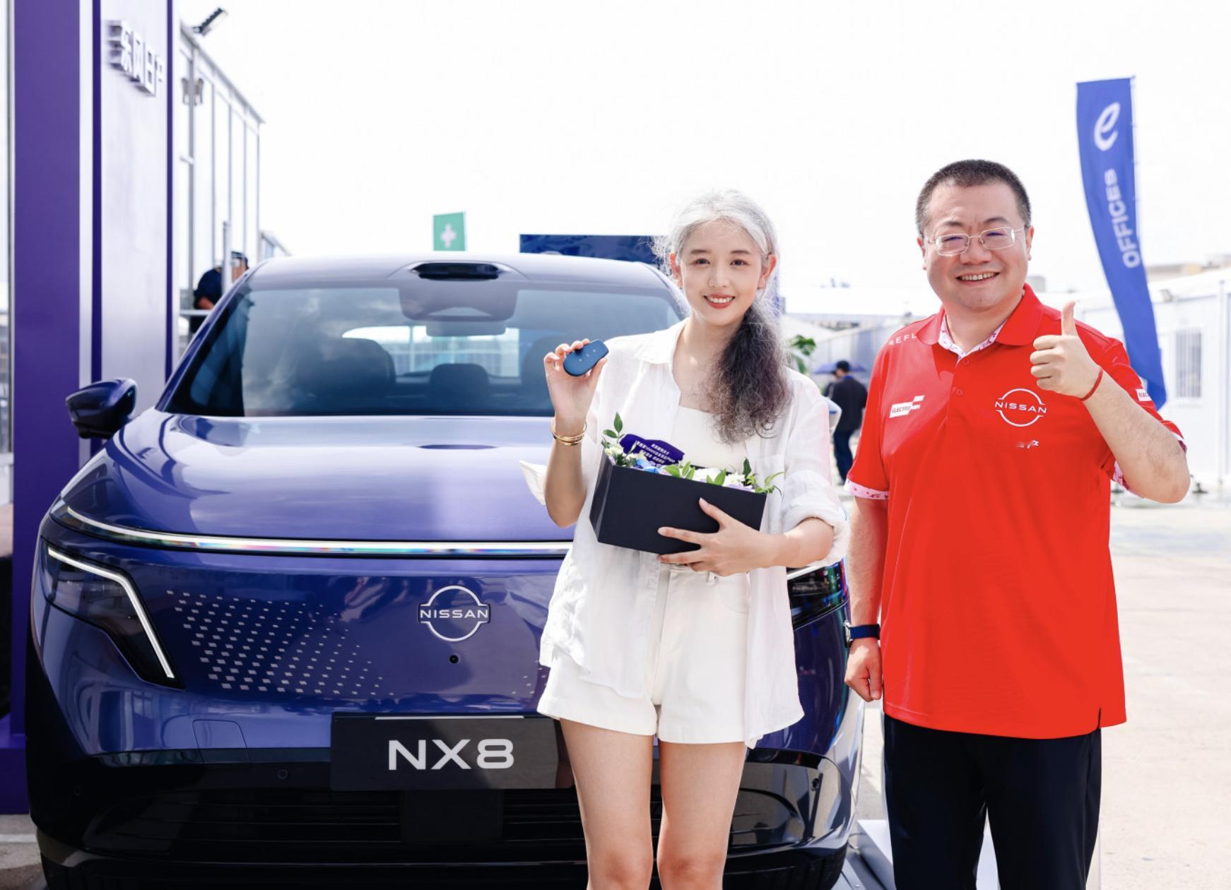 Momenta女神喜提第一万台NX8 FE赛事近日火爆全网，这是FE电动方程式锦