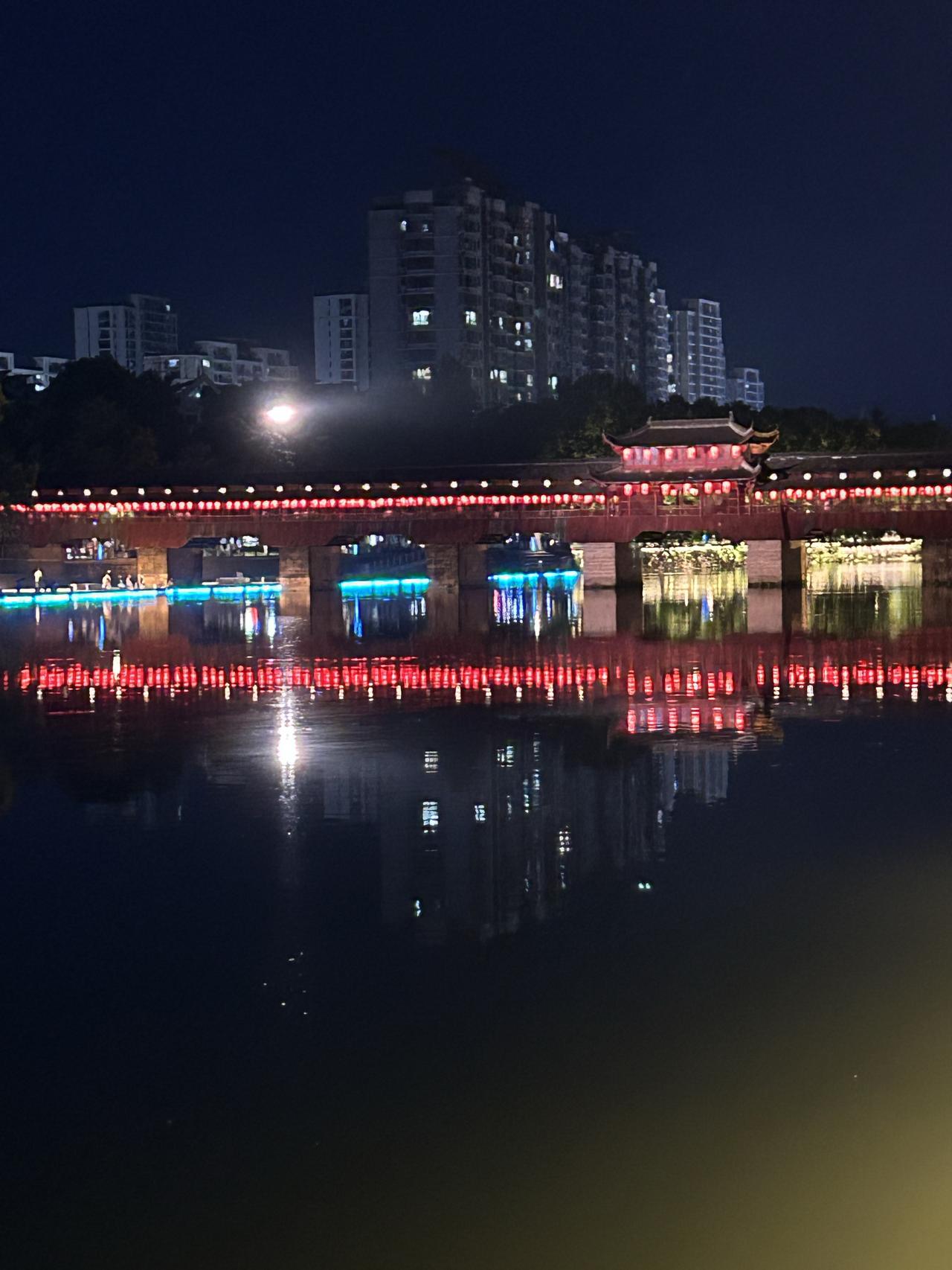 晚风温柔，人间皆是浪漫