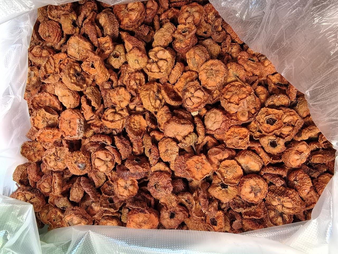 要勇于尝试，比如吃的喝的，泡了拐枣酒，野生山楂酒，做了番茄牛腩下酒，其实有时候我