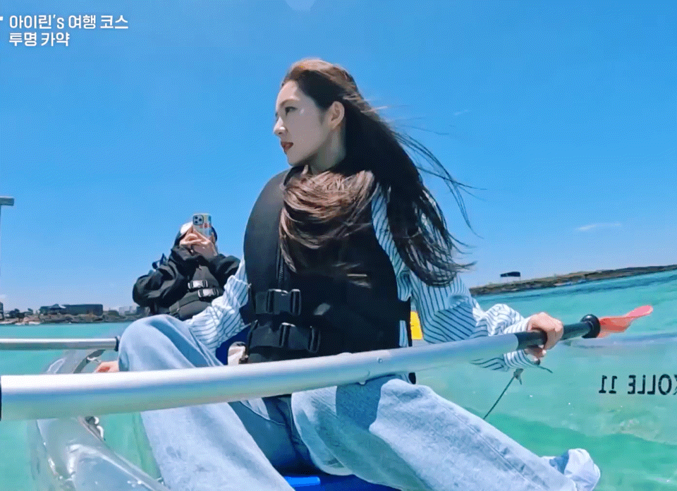 我还记得当年裴珠泫带火了一个tag叫：眉骨的作用是用来遮阳的…🏖️ ​​​