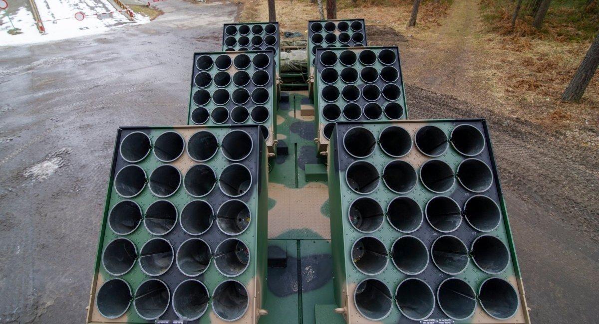 波兰订购Baobab-G履带式布雷车阻止俄军进攻

一个远程采矿模块的猴面包树家