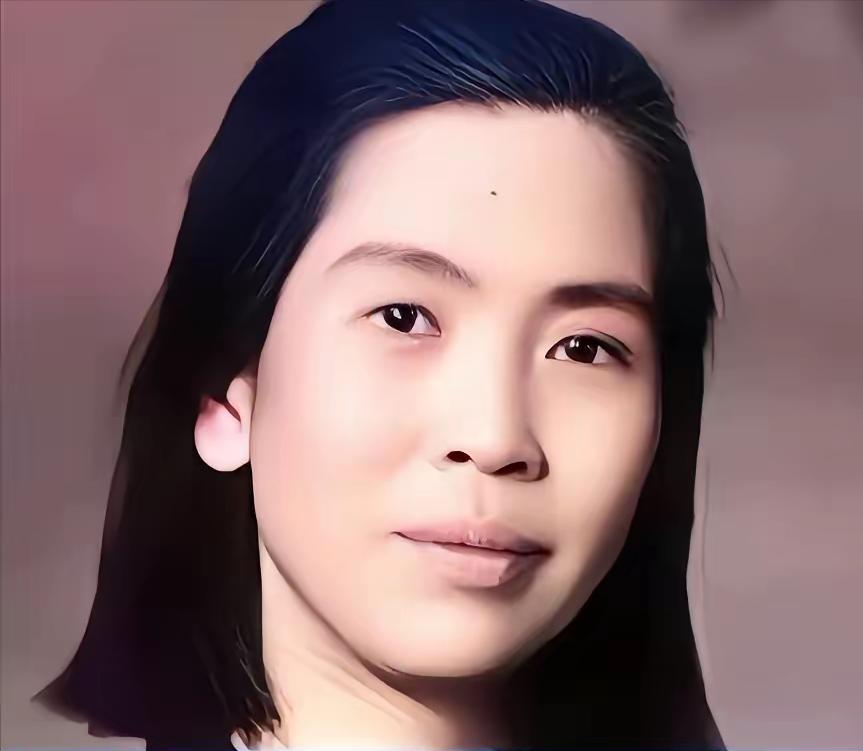 这是毛主席的第三任妻子贺子珍的真实样貌，都看看吧，贺子珍本人太美了，老照片都挡不