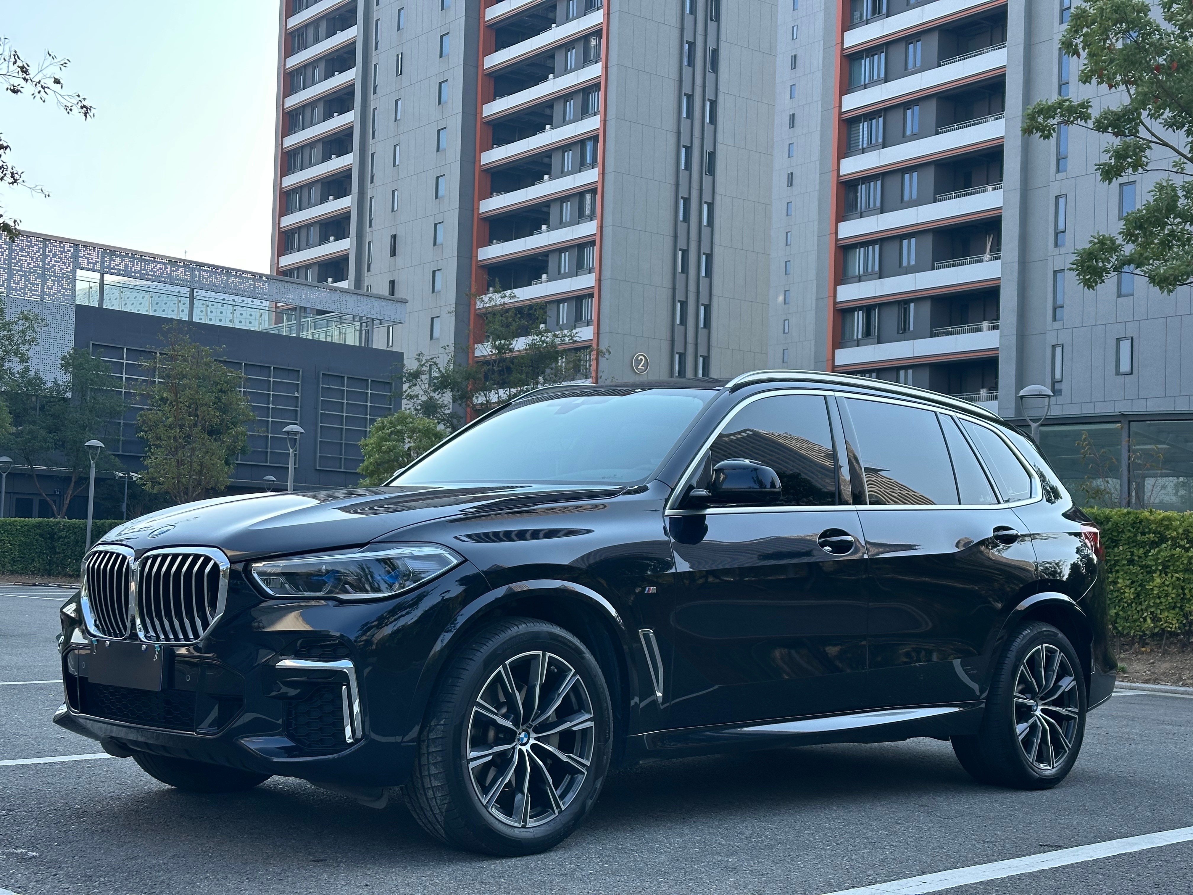 宝马X5尊享2.0T，国产后新车便宜，二手更便宜