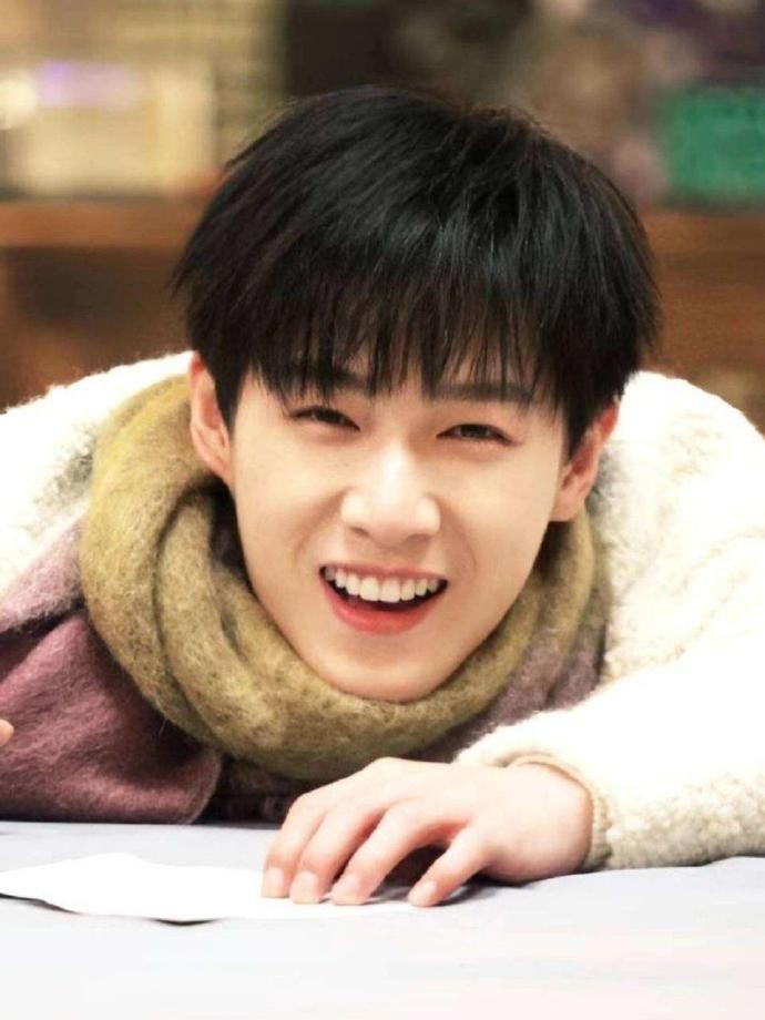 这是什么内娱舒肤佳！简直是氛围感的神啊！ 