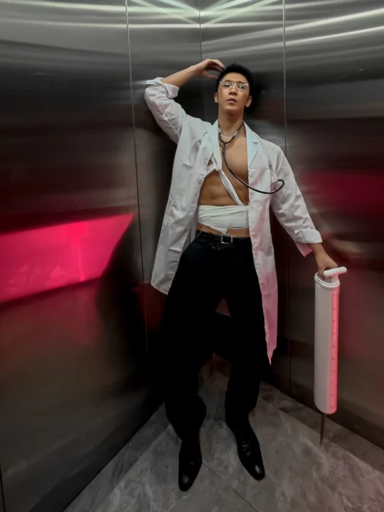 过来医生给你做指检