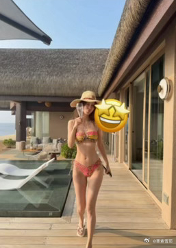 angelababy晒海边比基尼照这居然是angelababy37岁的身材来看娱