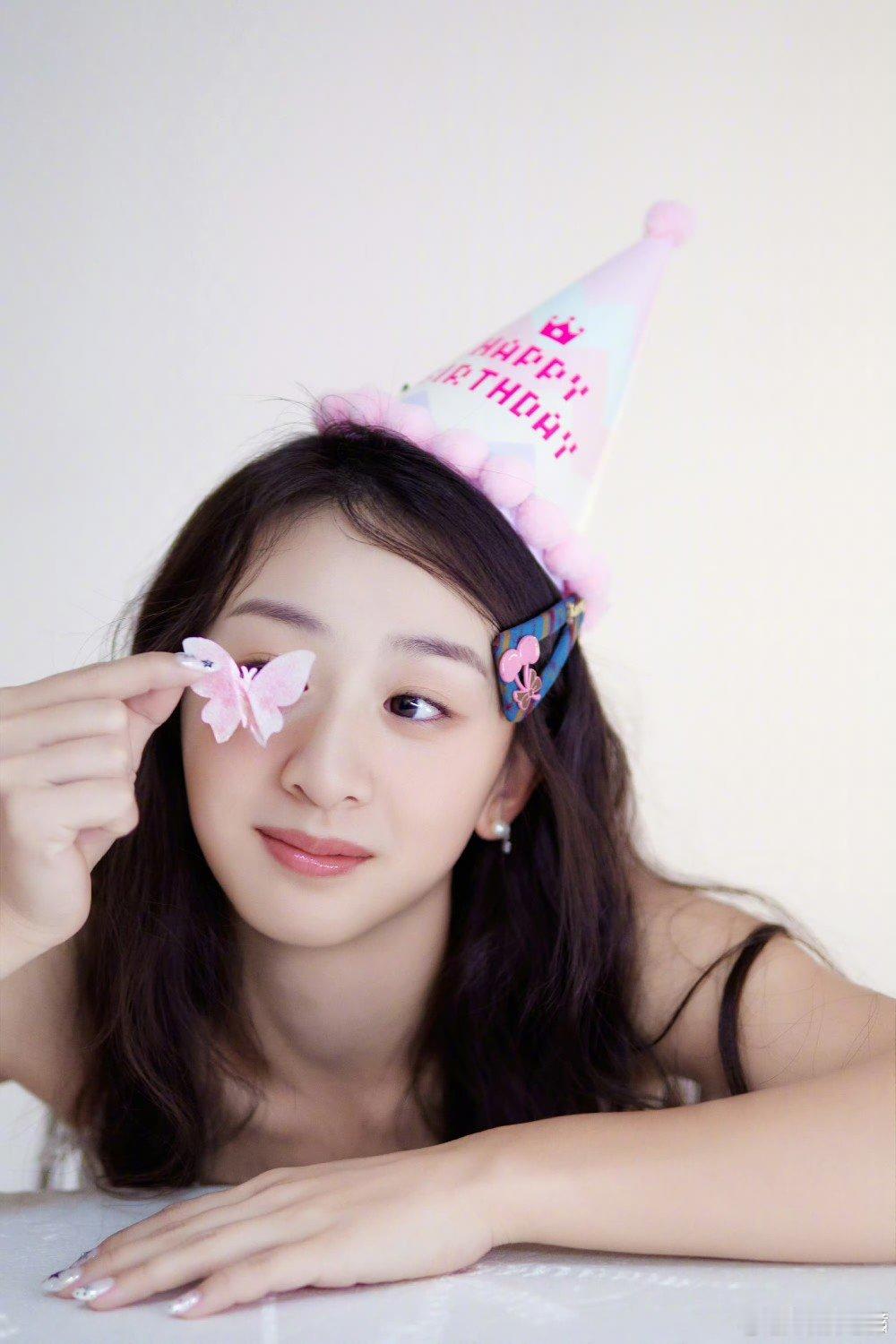 叶一茜祝cindy18岁生日快乐叶一茜发文祝cindy18岁生日快乐，好耶叶一茜