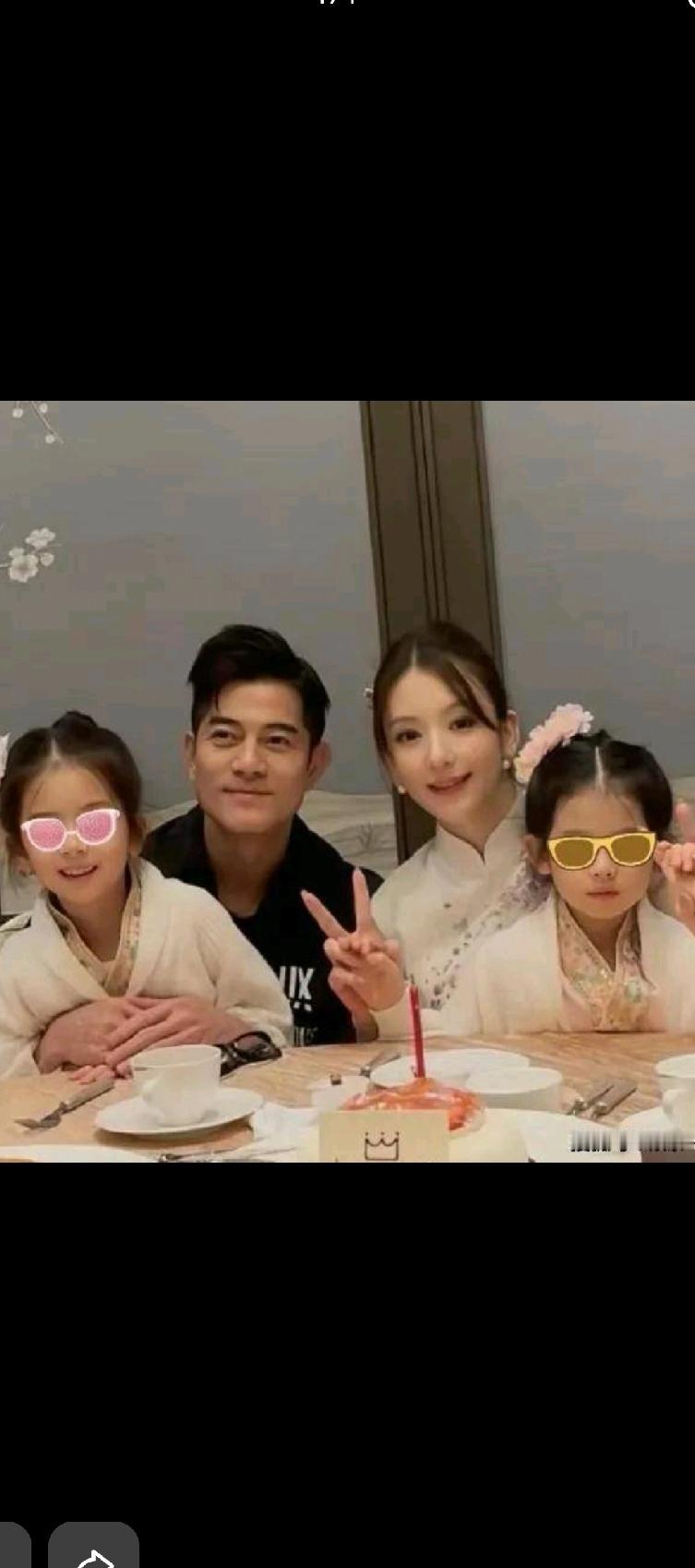 香港歌坛天王郭富城60岁又当爹了，明星真是厉害什么事都优于常人。
10月22日，