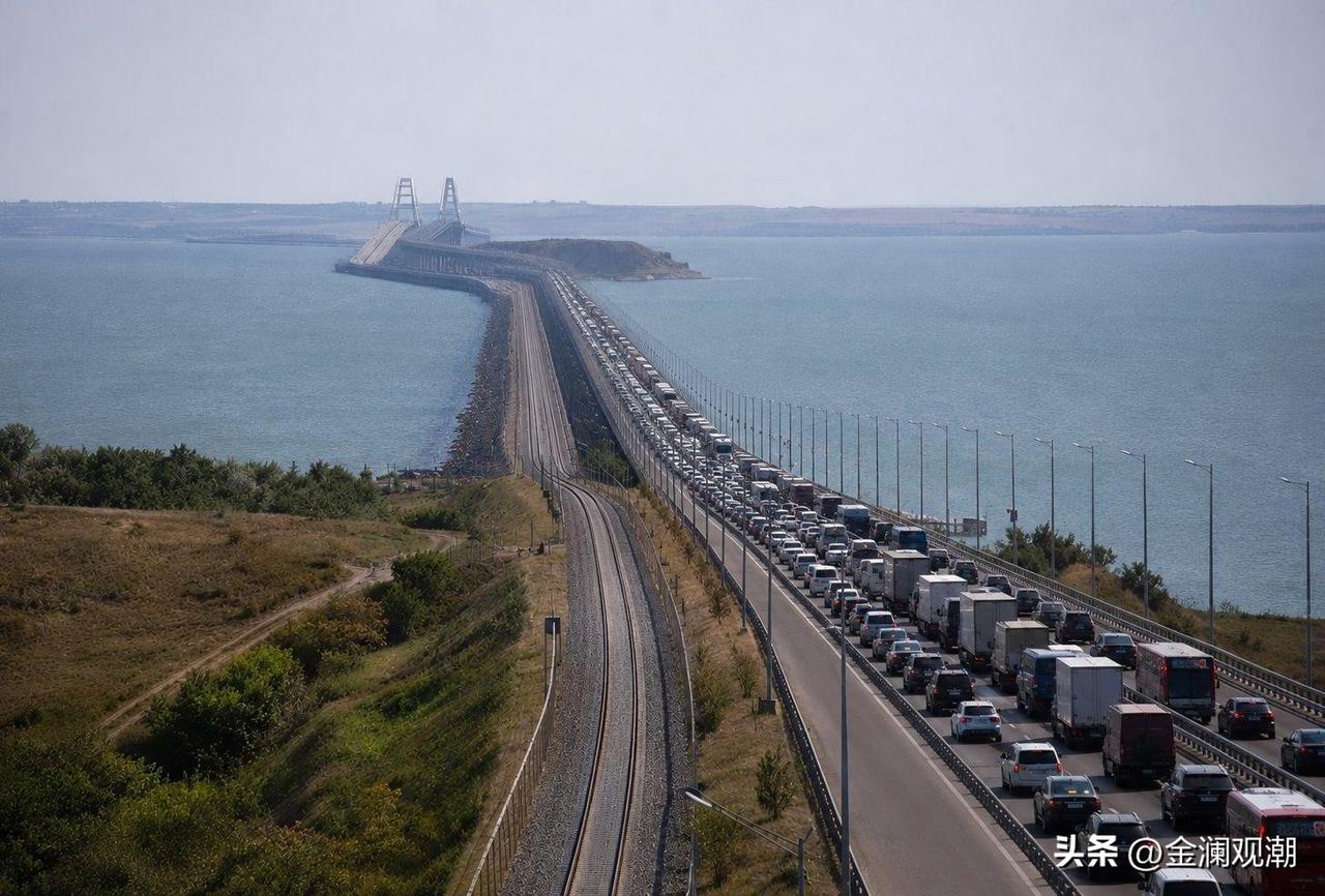 突发！克里米亚全境进入地区紧急状态
 
6月26日，俄罗斯任命的克里米亚行政长官