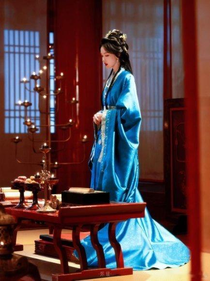 翘楚是真夫妻就来砍一刀剧集翘楚《翘楚》这剧情也太带感啦，萧珣利用楚朝登顶帝位，转