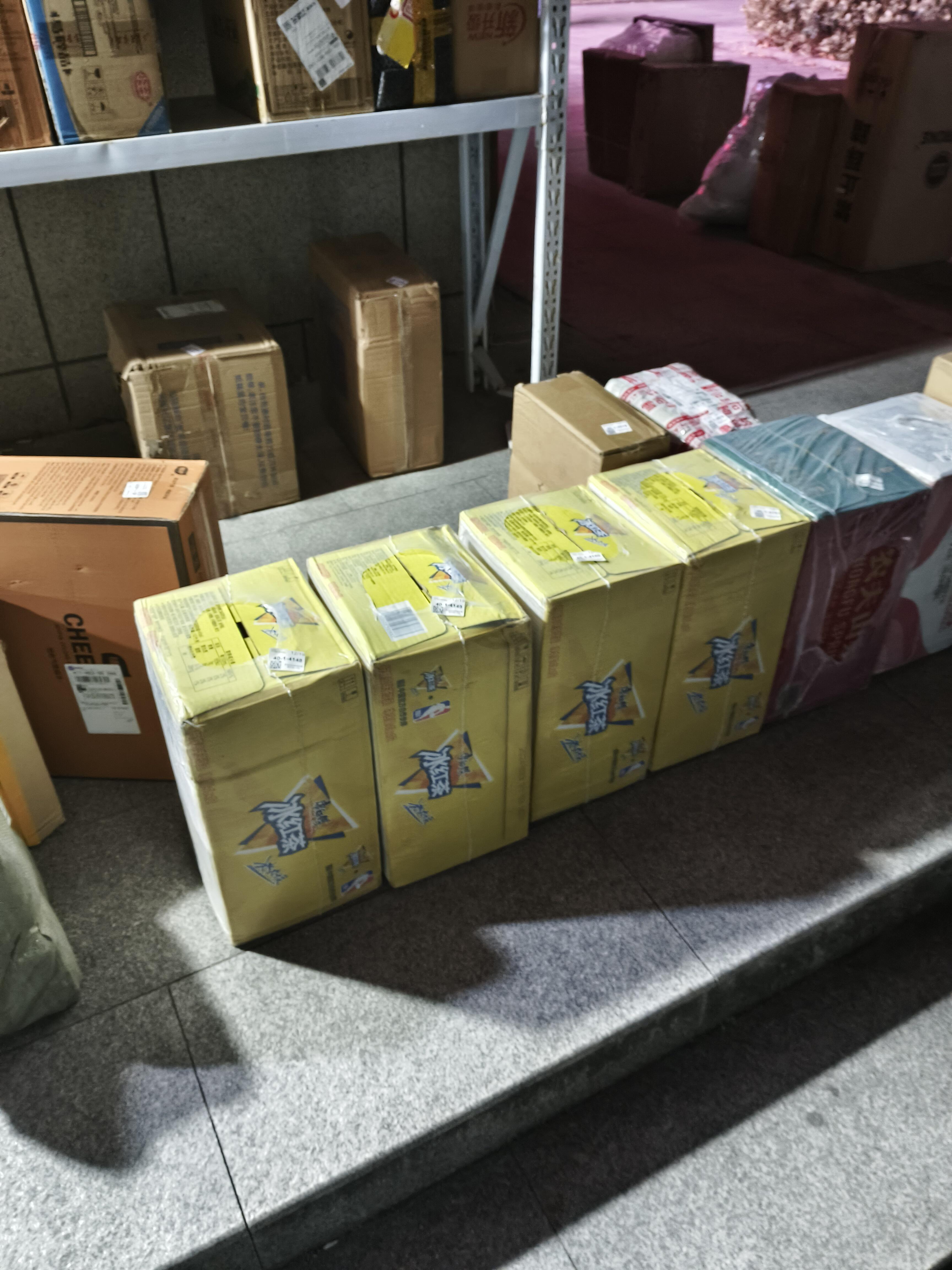 感觉大学生买的东西相似度好高 