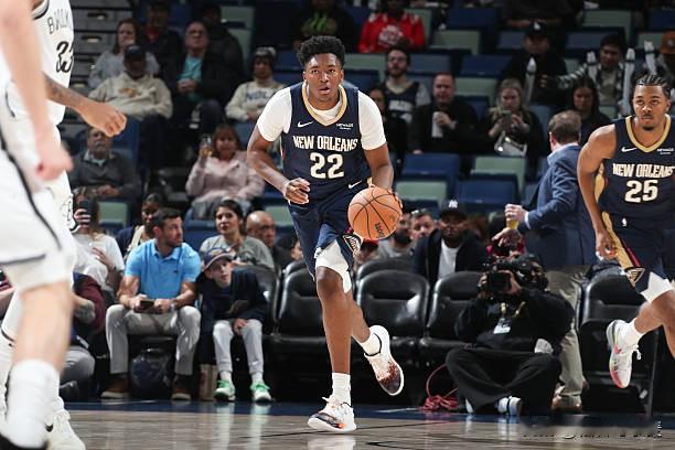 鹈鹕这个建队思路就有问题，相当于一上来就把奎因直接当成未来的绝对核心培养了。奎因