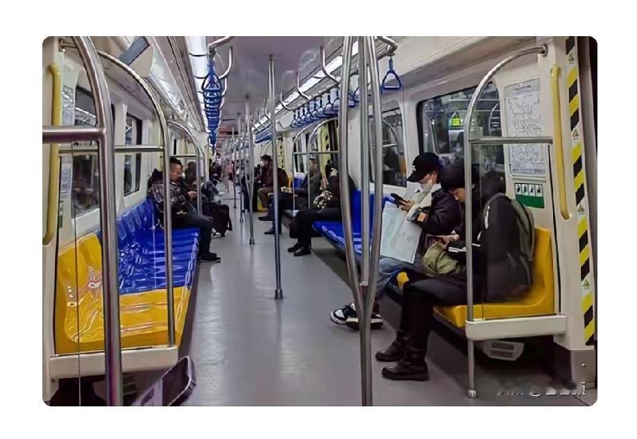 如果中国生育率继续降低，情况不容乐观。从数据看，2017年新生儿出生1765万，