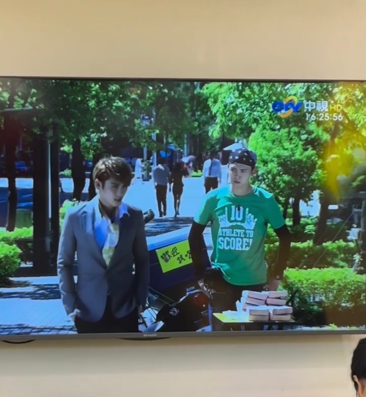 何炅付辛博居然演过台剧何老师付辛博居然演过台剧的吗看古早台剧看到了何炅付辛博古早