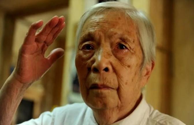 1942年，廖耀湘听说，远征军有一个女兵活着走出野人山，他大感惊奇，连忙接见她，